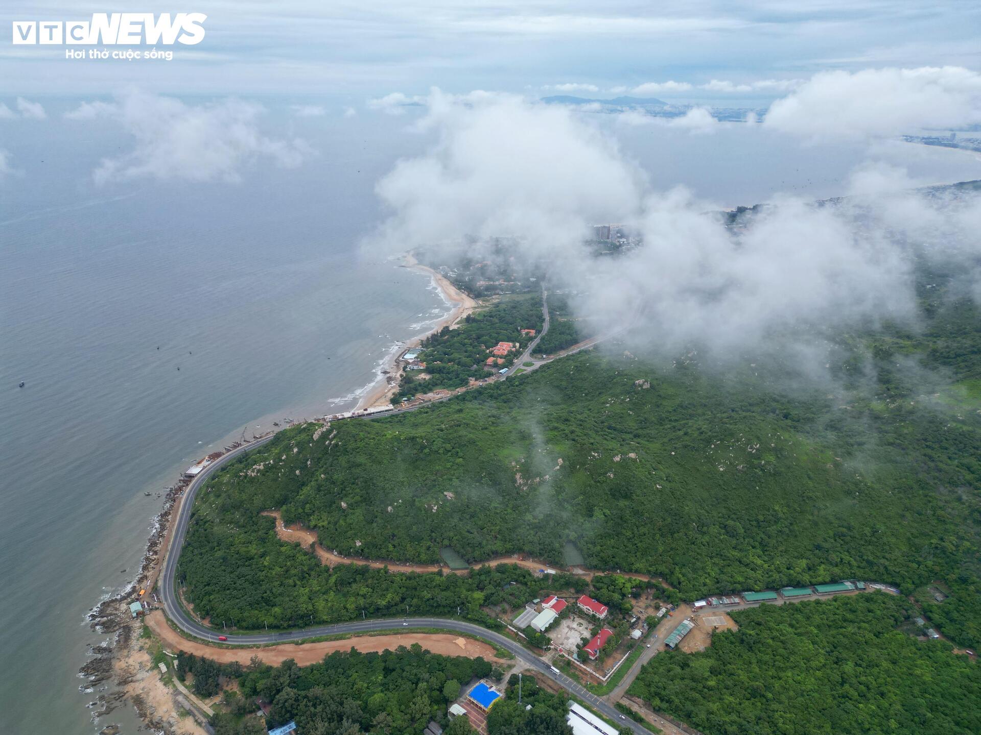 Cận cảnh đường ven biển kết nối TP.HCM - Lâm Đồng - Ảnh 21