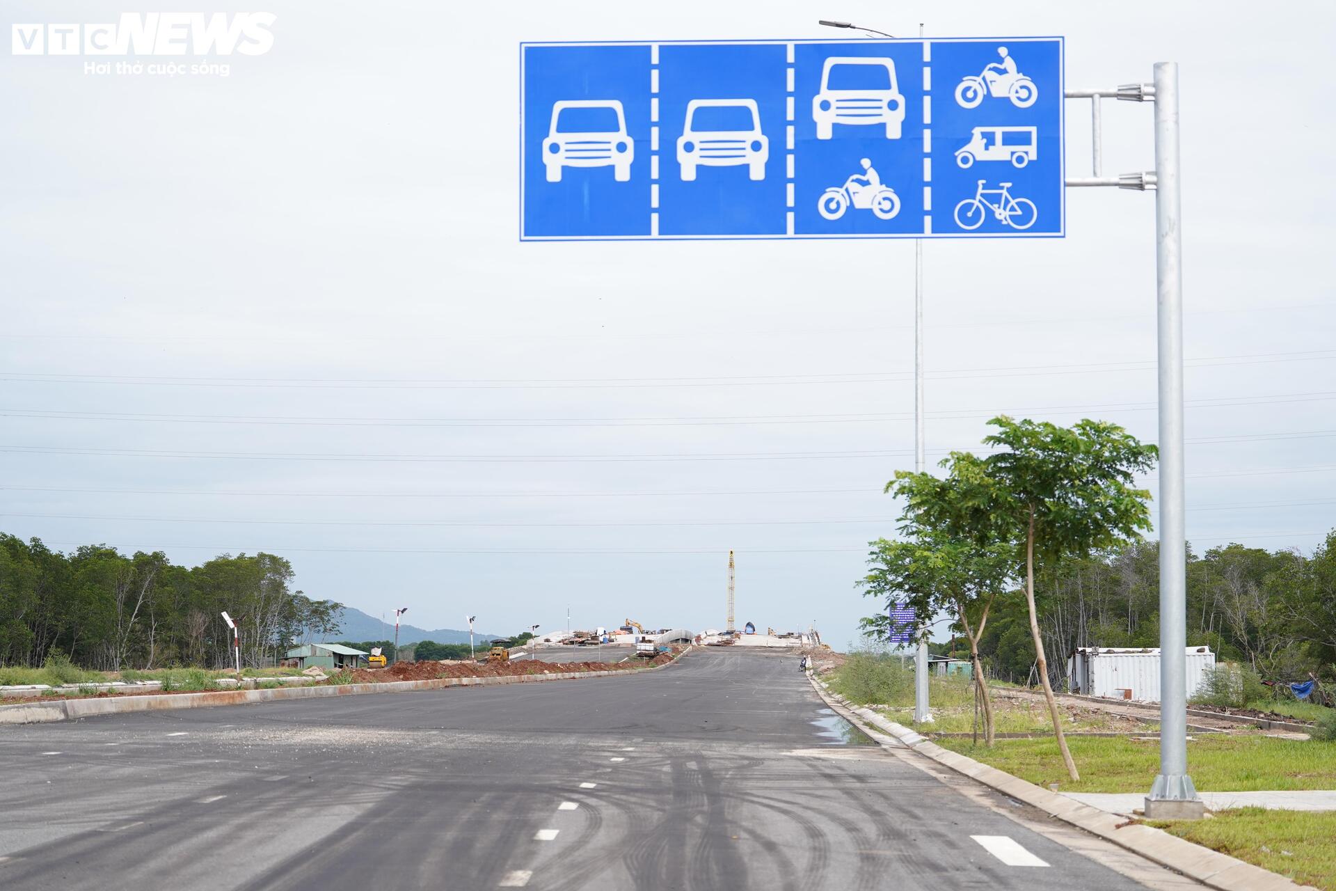 Cận cảnh đường ven biển kết nối TP.HCM - Lâm Đồng - Ảnh 7