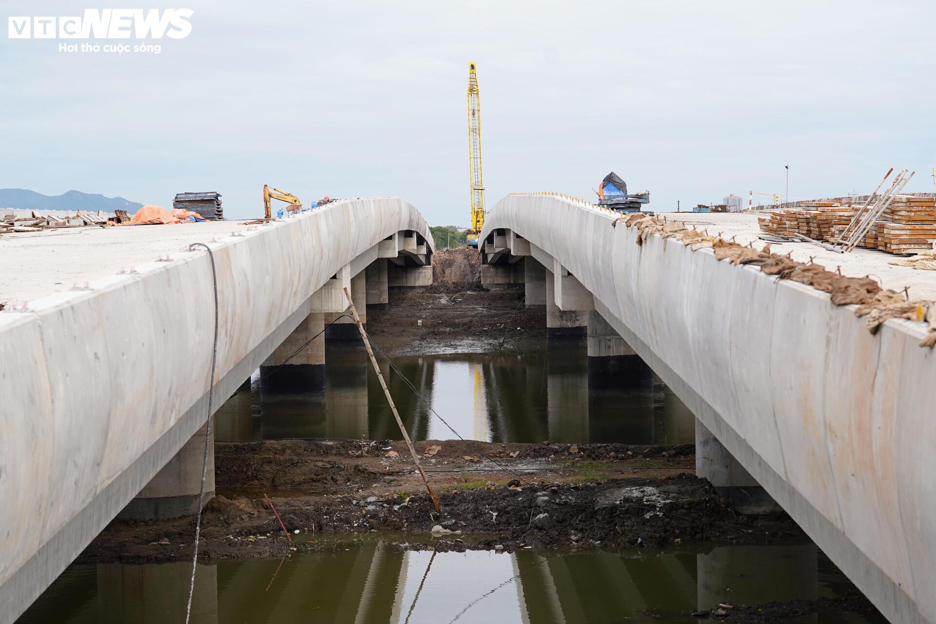 Cận cảnh đường ven biển kết nối TP.HCM - Lâm Đồng - Ảnh 9