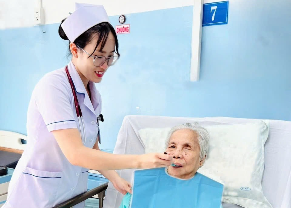 Những trường hợp được hoàn tiền đóng BHYT từ năm 2025 - Ảnh 1