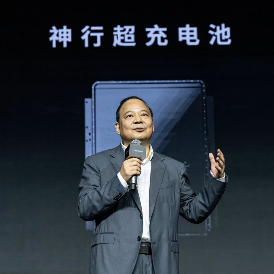 Cứ 3 xe điện thì có 1 xe dùng pin của vị tỷ phú này: Nhà sáng lập bí ẩn của hãng ắc quy lớn nhất thế giới, sống tối giản, rút kinh nghiệm từ Jack Ma - Ảnh 1