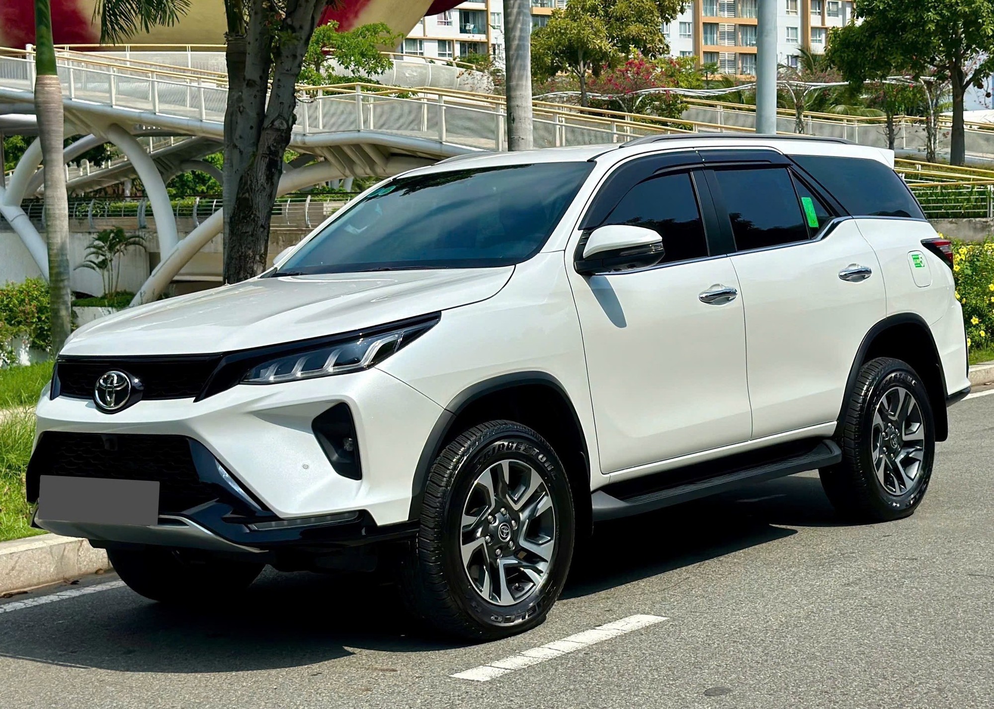 Loạt xe Toyota tăng giá: Fortuner thêm 8 triệu đồng, Camry đắt thêm 12 triệu đồng nhưng Mazda6, K5 vẫn khó bám đuổi - Ảnh 4