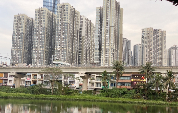 Giá nhà tăng chóng mặt: Thu nhập 30 triệu đồng/tháng cũng không mua nổi - Ảnh 2