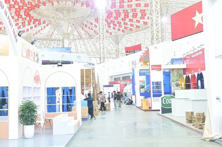 Từ ngày mai, Việt Nam sẽ sử dụng 5 thứ tiếng hàng tỷ người dùng toàn cầu tại công trình top 10 thế giới - Ảnh 2