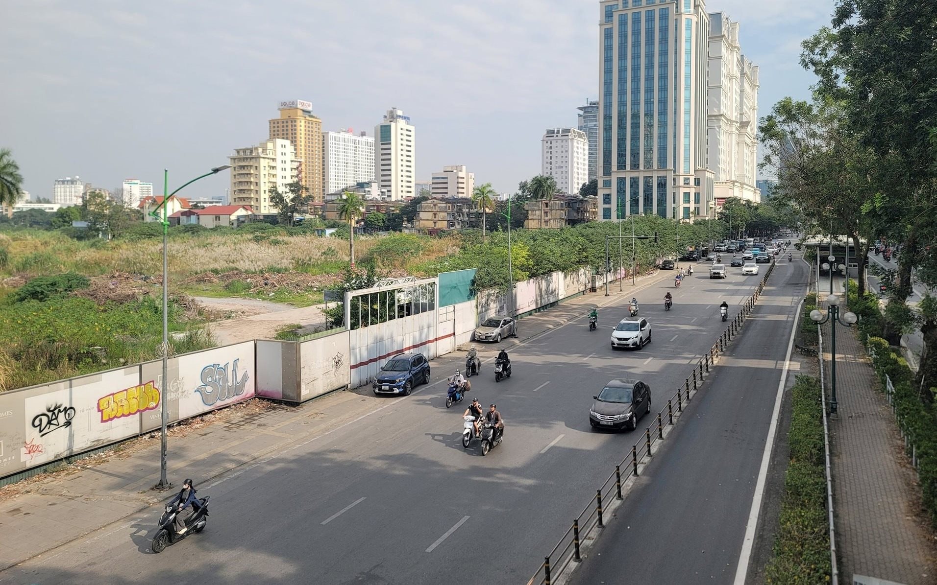 Hai công ty con của Vingroup ký gói thầu 4.700 tỷ đồng triển khai dự án TTTM tại Giảng Võ - Ảnh 1