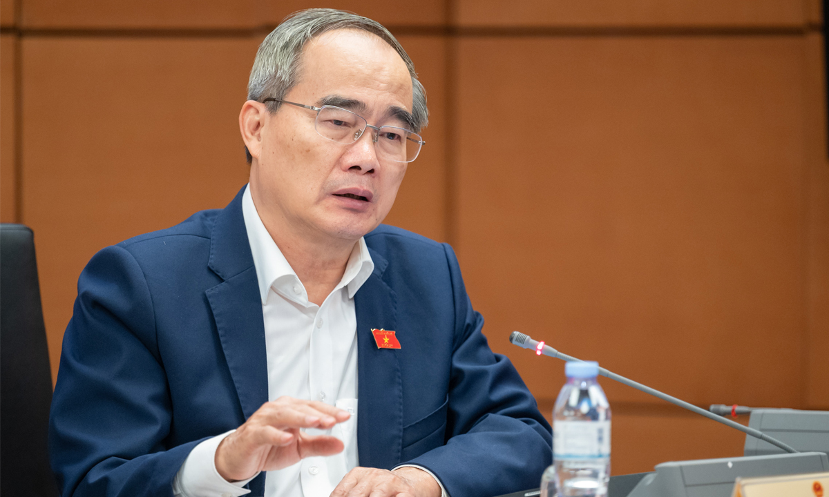 GS Nguyễn Thiện Nhân: Phải bảo đảm tiền lương đủ sống cho gia đình 4 người - Ảnh 2