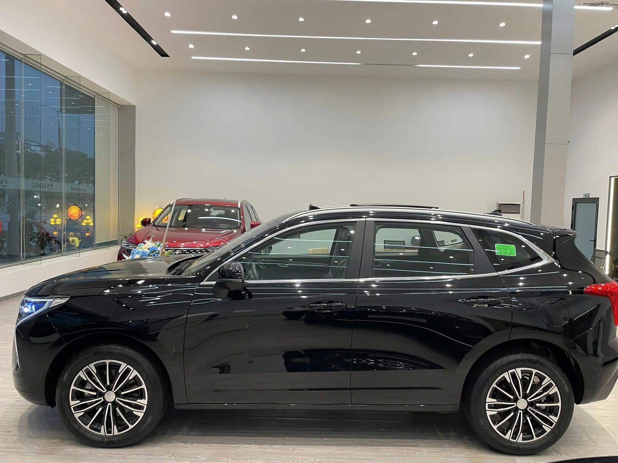 Haval Jolion giảm giá mạnh tại đại lý: Bản ‘base’ còn 609 triệu đồng, vẫn đắt hơn hẳn Xforce, Creta - Ảnh 3