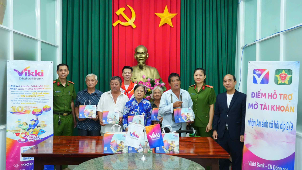 Vikki đã trao 1 lượng vàng SJC và nhiều chỉ vàng cho khách hàng "Mở tài khoản Vikki An sinh – Nhận quà mừng Quốc khánh" - Ảnh 6