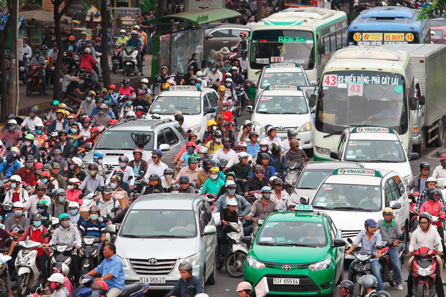 Hà Nội dự kiến mở rộng diện cấm phương tiện gây ô nhiễm - Ảnh 1