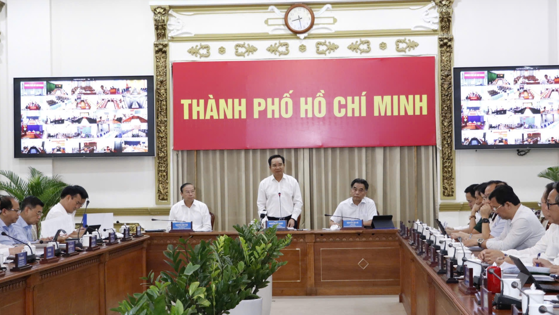 Chuyên gia góp ý: Nếu không hấp thụ nhanh, dòng vốn sẽ rời TP HCM - Ảnh 1