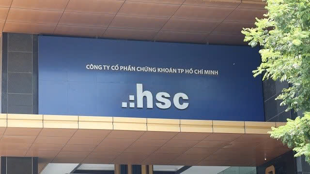 Loạt lãnh đạo HSC đăng ký thực hiện quyền mua cổ phiếu HCM - Ảnh 1