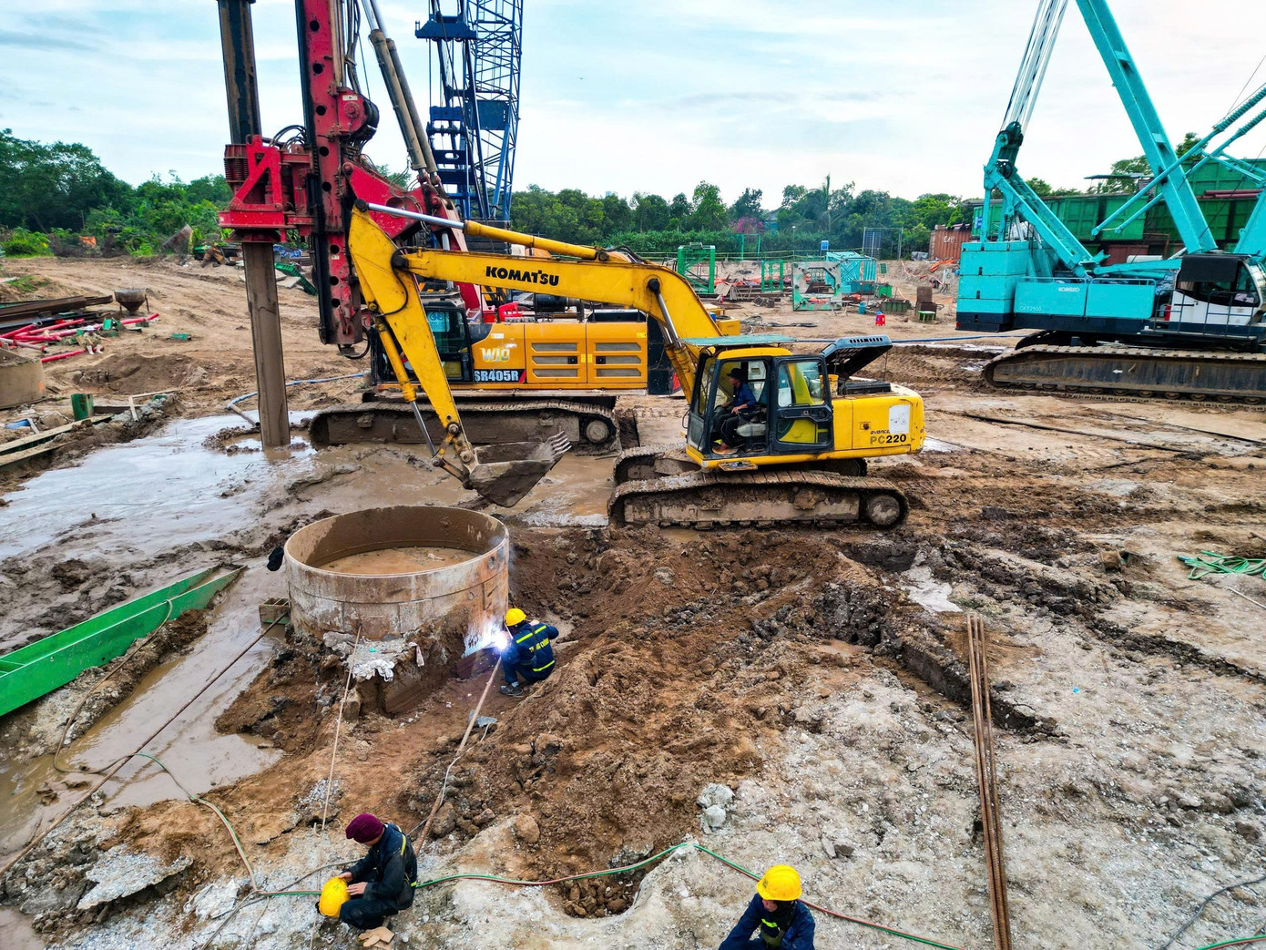 Hiện trạng dự án cầu Tứ Liên gần 20.000 tỷ đồng sau hơn 2 tháng triển khai - Ảnh 10