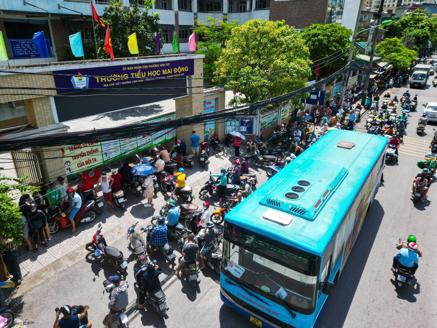 Hiện trạng tuyến đường được Hà Nội ứng trước 700 tỷ đồng để nâng cấp, mở rộng - Ảnh 7