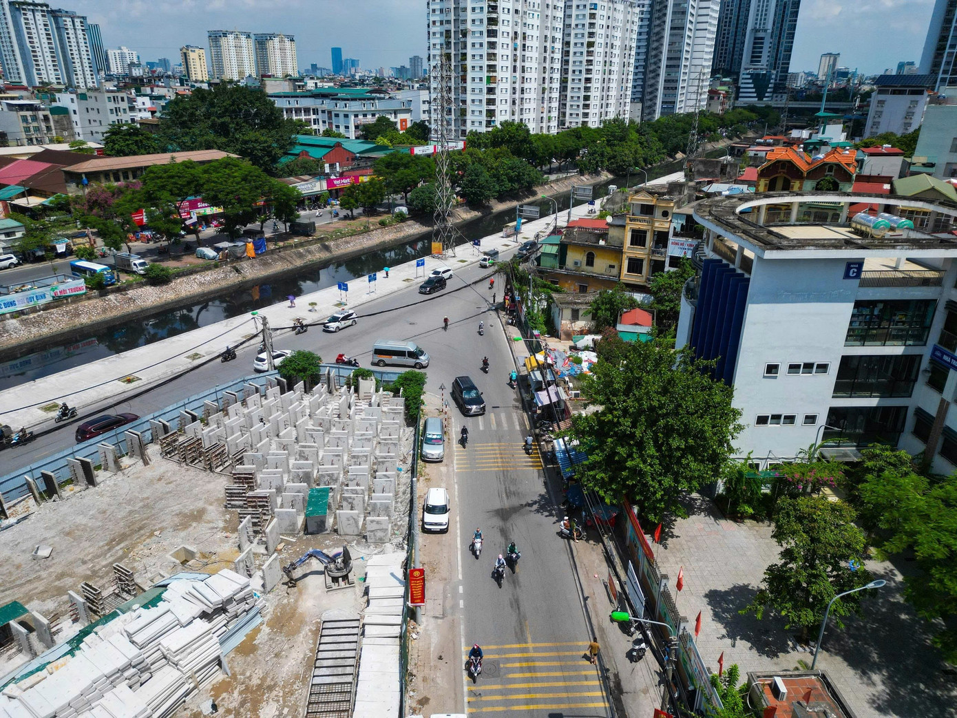 Hiện trạng tuyến đường được Hà Nội ứng trước 700 tỷ đồng để nâng cấp, mở rộng - Ảnh 12