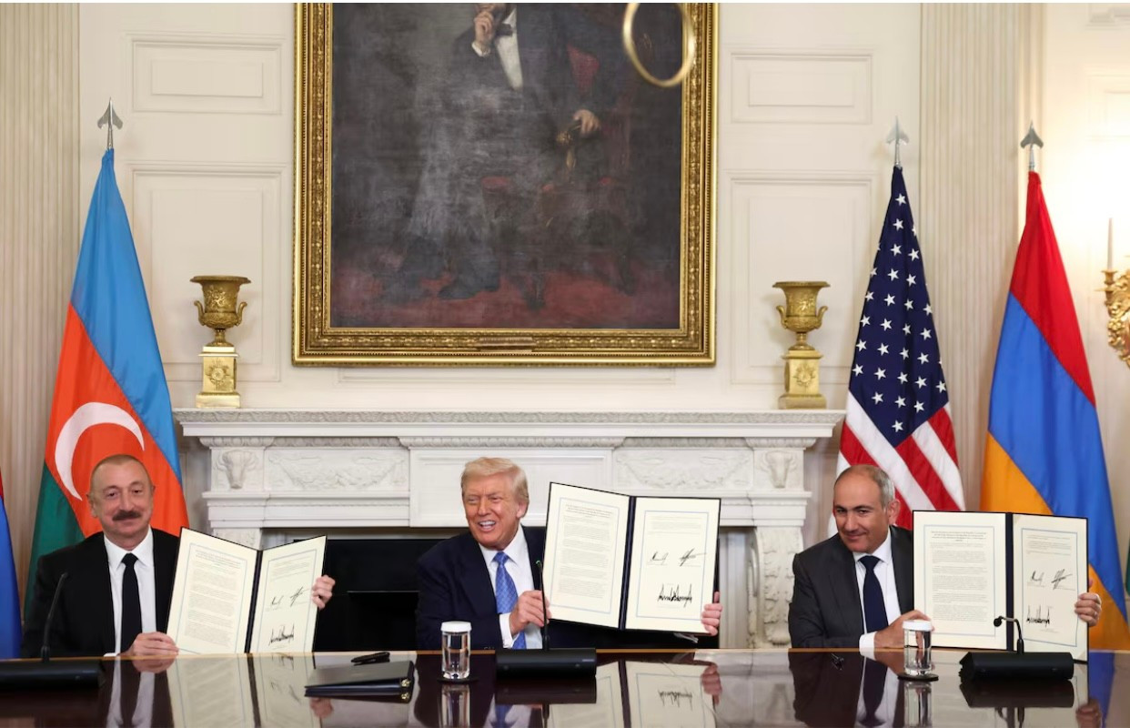 Tổng thống Mỹ Trump đạt được thành tựu lớn với hai nước láng giềng của Nga - Ảnh 1