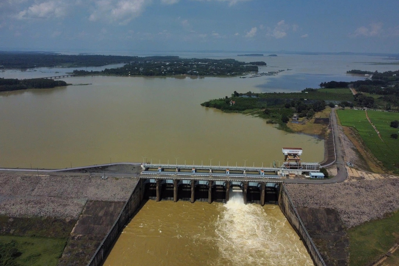 Loạt dự án lớn ở Đồng Nai đồng loạt khởi công dịp 19-8 - Ảnh 1