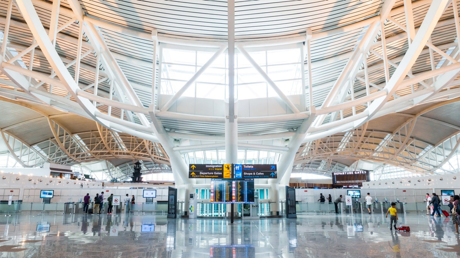 Vì sao đề xuất vị trí xây sân bay quốc tế mới cách Nội Bài 80km, cách Gia Bình 63km? - Ảnh 1