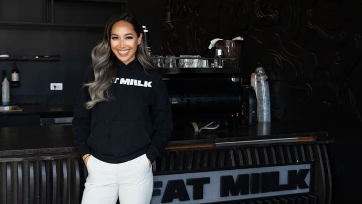 Bỏ nghề dược sĩ lương 6 số, nữ thạc sĩ Đại học Harvard mở quán cà phê Việt Nam ngay trên đất Mỹ, doanh thu 13 tỷ/năm - Ảnh 1