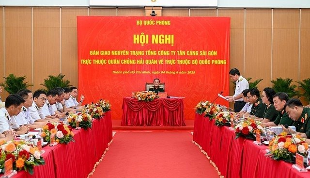 Bàn giao DN quốc phòng nắm ½ thị phần cảng biển cả nước trực thuộc Quân chủng Hải quân về trực thuộc Bộ Quốc phòng - Ảnh 1