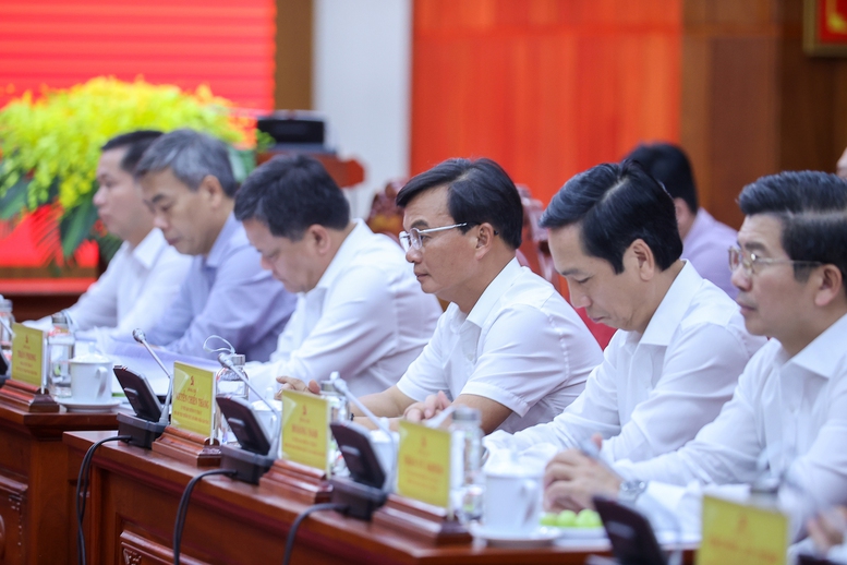 Thủ tướng: Quảng Trị cần phát huy thế mạnh “không nơi nào có được” để thoát nghèo, làm giàu - Ảnh 3