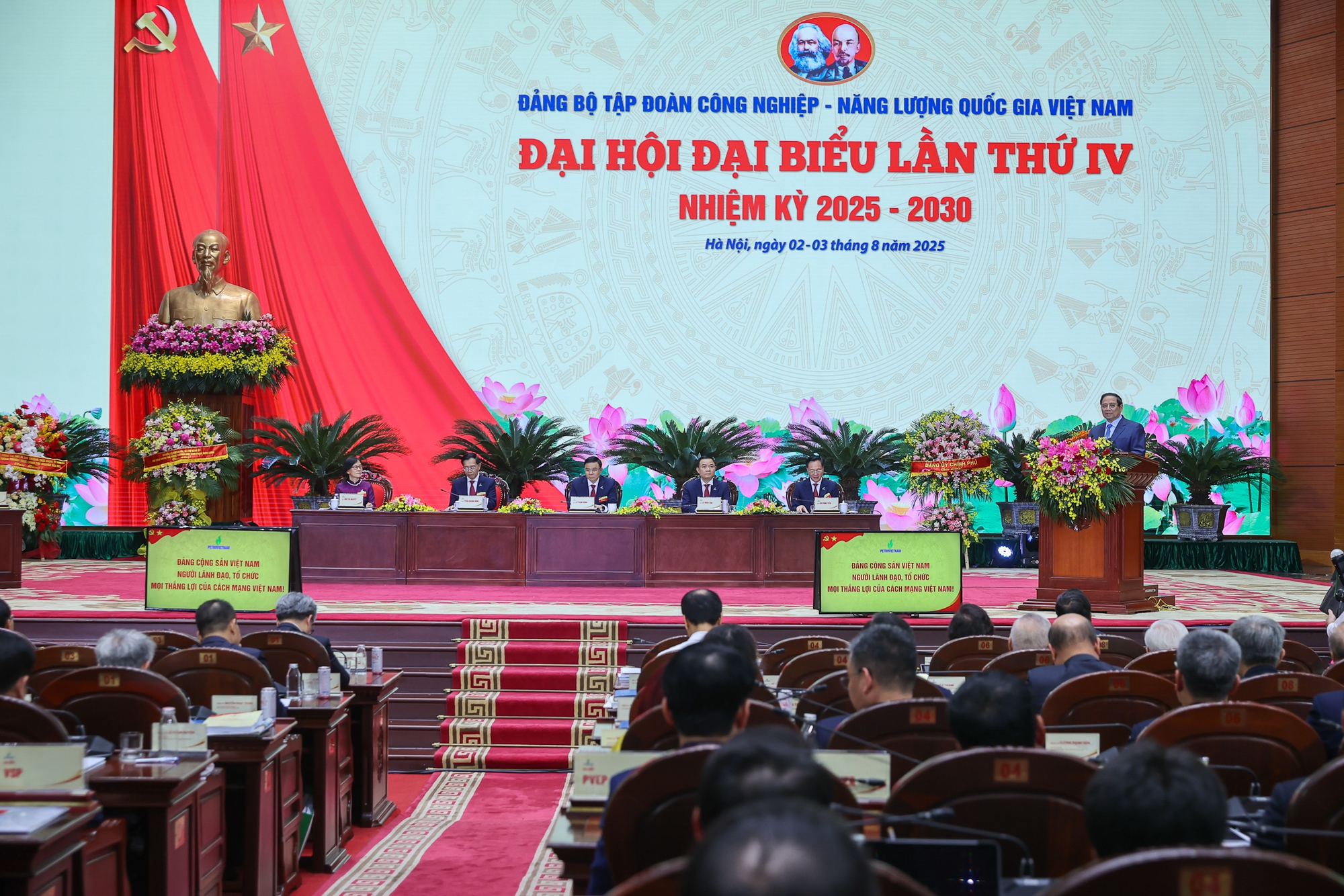 Thủ tướng giao nhiệm vụ cho PVN - Ảnh 1