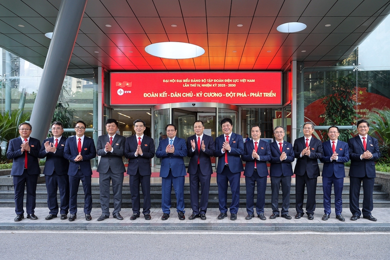 Thủ tướng: Bảo đảm đủ điện cho tăng trưởng 2 con số và tránh các cú sốc về giá - Ảnh 7