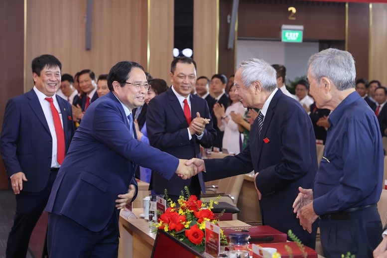 Thủ tướng: Bảo đảm đủ điện cho tăng trưởng 2 con số và tránh các cú sốc về giá - Ảnh 2