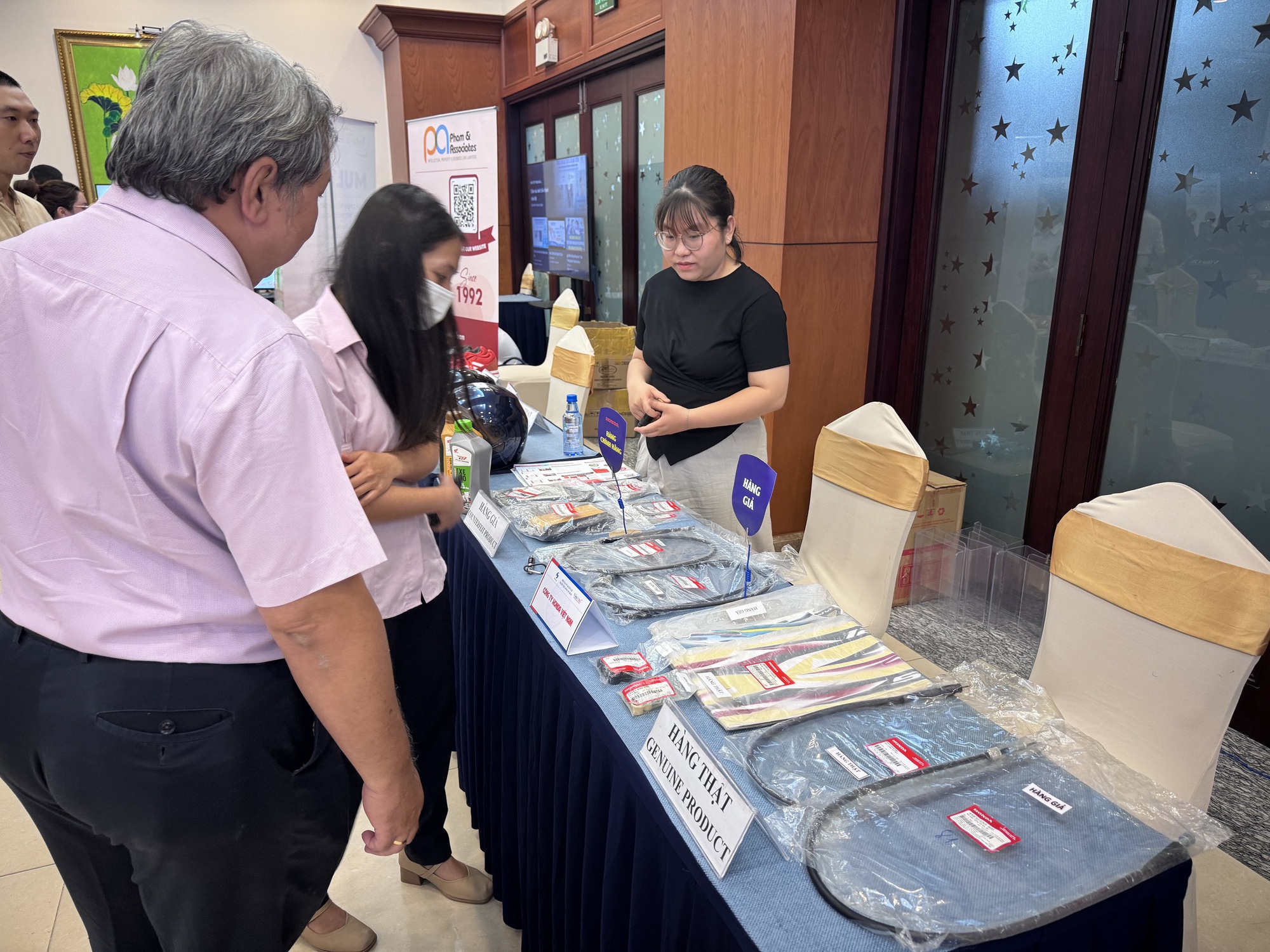 Tràn lan yến sào làm từ bột rau câu, lòng trắng trứng - Ảnh 1