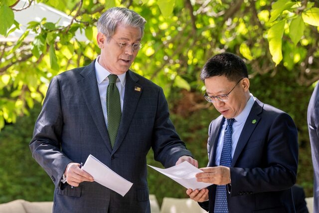 Tổng thống Trump nói 1 điều khi Mỹ-Trung Quốc tuyên bố tạm dừng cuộc chiến thương mại thêm 90 ngày - Ảnh 1