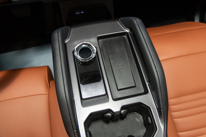 Chi tiết Jaecoo J6 tại Việt Nam: Là bản 2 cầu, đi được hơn 400km/lần sạc, giá dự kiến 1 tỷ đồng - Ảnh 19