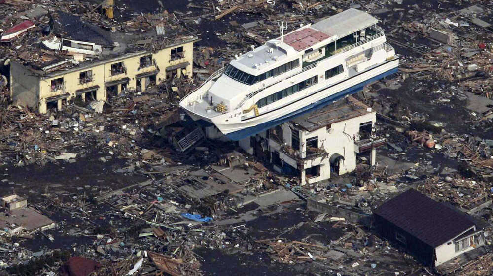 Sóng thần đáng sợ đến thế nào? Thảm họa kép đau thương nhất cả nước Nhật sẽ không bao giờ quên - Ảnh 4
