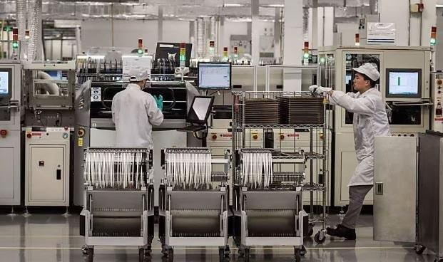 Huawei ra mắt pin xe điện chạy gần 2.900km chỉ sau 5 phút sạc, nhắm trở thành 'Bosch của Trung Quốc' dù không tự làm bất kỳ chiếc xe nào - Ảnh 1