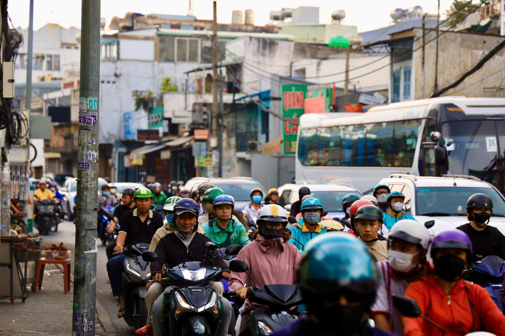 TP HCM kiến nghị chia sẻ dữ liệu, chuẩn bị kiểm định khí thải xe máy - Ảnh 1