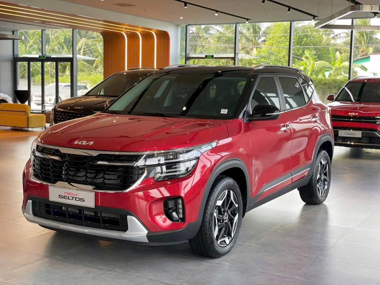 Kia Seltos "dọn kho" giảm giá tới 95 triệu đồng, giá bản giữa nay tiệm cận 'đàn em' Sonet - Ảnh 1