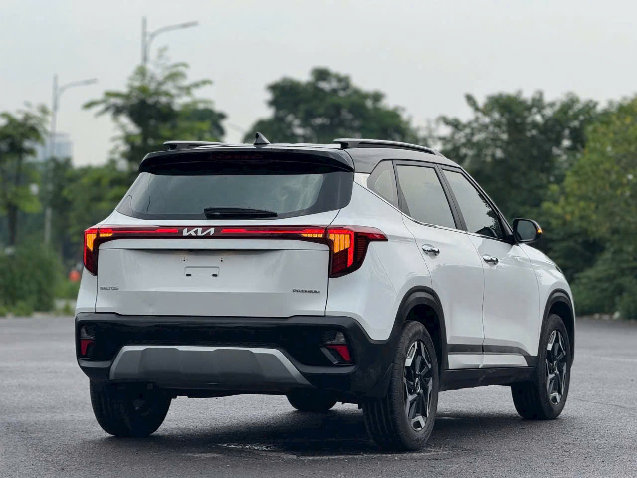 Kia Seltos "dọn kho" giảm giá tới 95 triệu đồng, giá bản giữa nay tiệm cận 'đàn em' Sonet - Ảnh 4