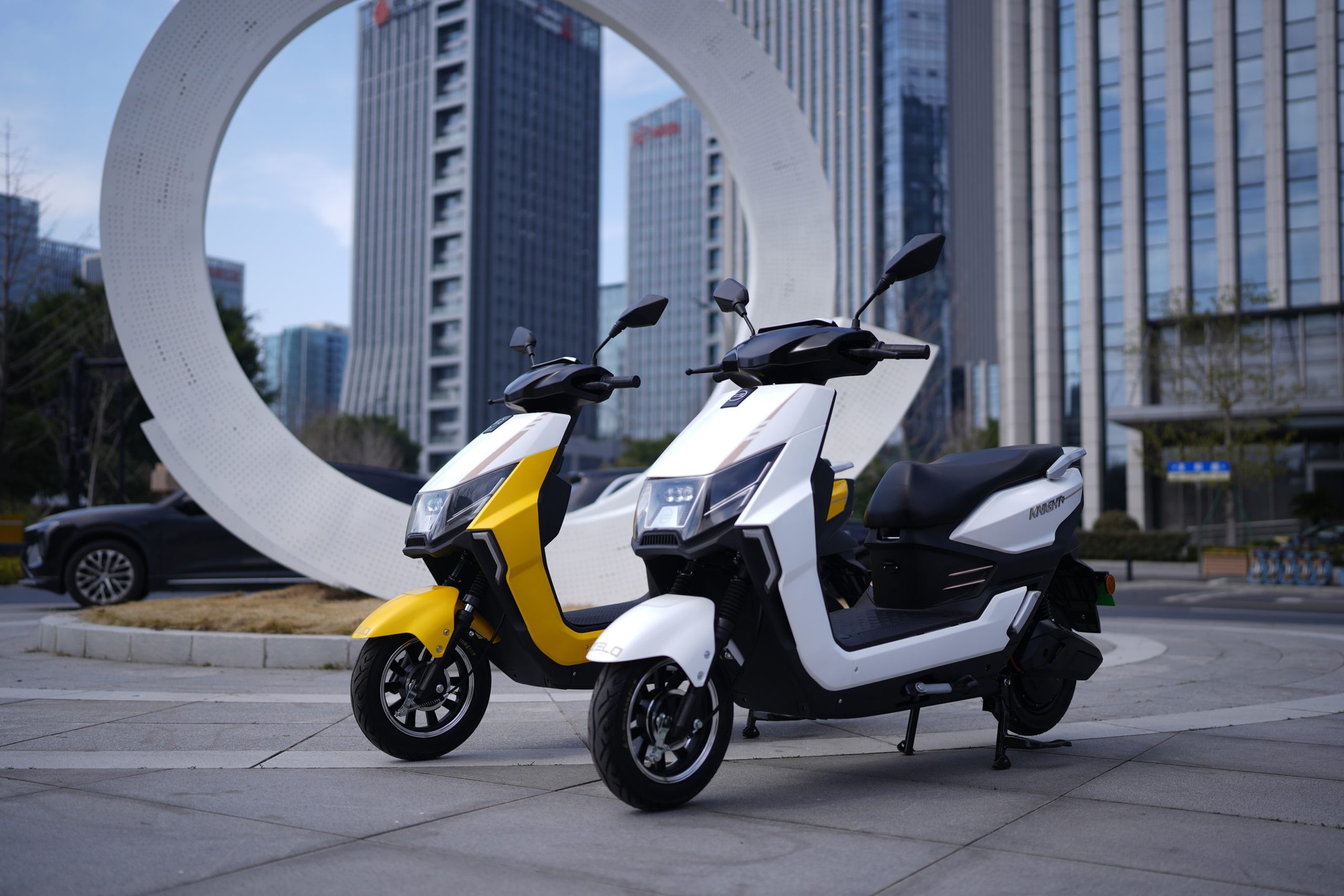 Xe máy điện nhỏ gọn như Vision, giá chỉ 18 triệu đồng, sạc 1 lần đi tới 100 km - Ảnh 2