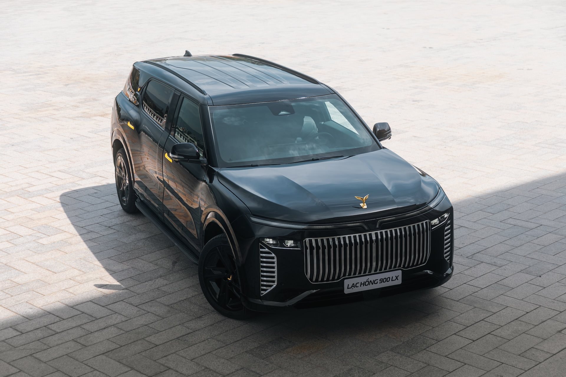 Lộ diện Lạc Hồng 900 LX chống đạn, chuyên đưa đón nguyên thủ quốc tế tại Đại lễ kỷ niệm 80 năm Quốc Khánh - Ảnh 1