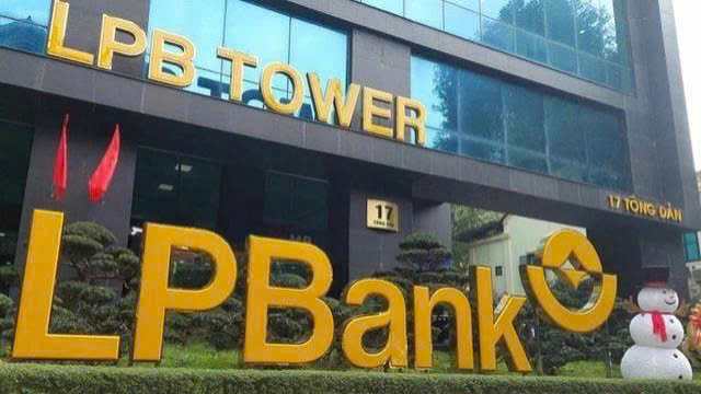 Chứng khoán LPBank chốt ngày chào bán 878 triệu cổ phiếu để tăng vốn điều lệ - Ảnh 1