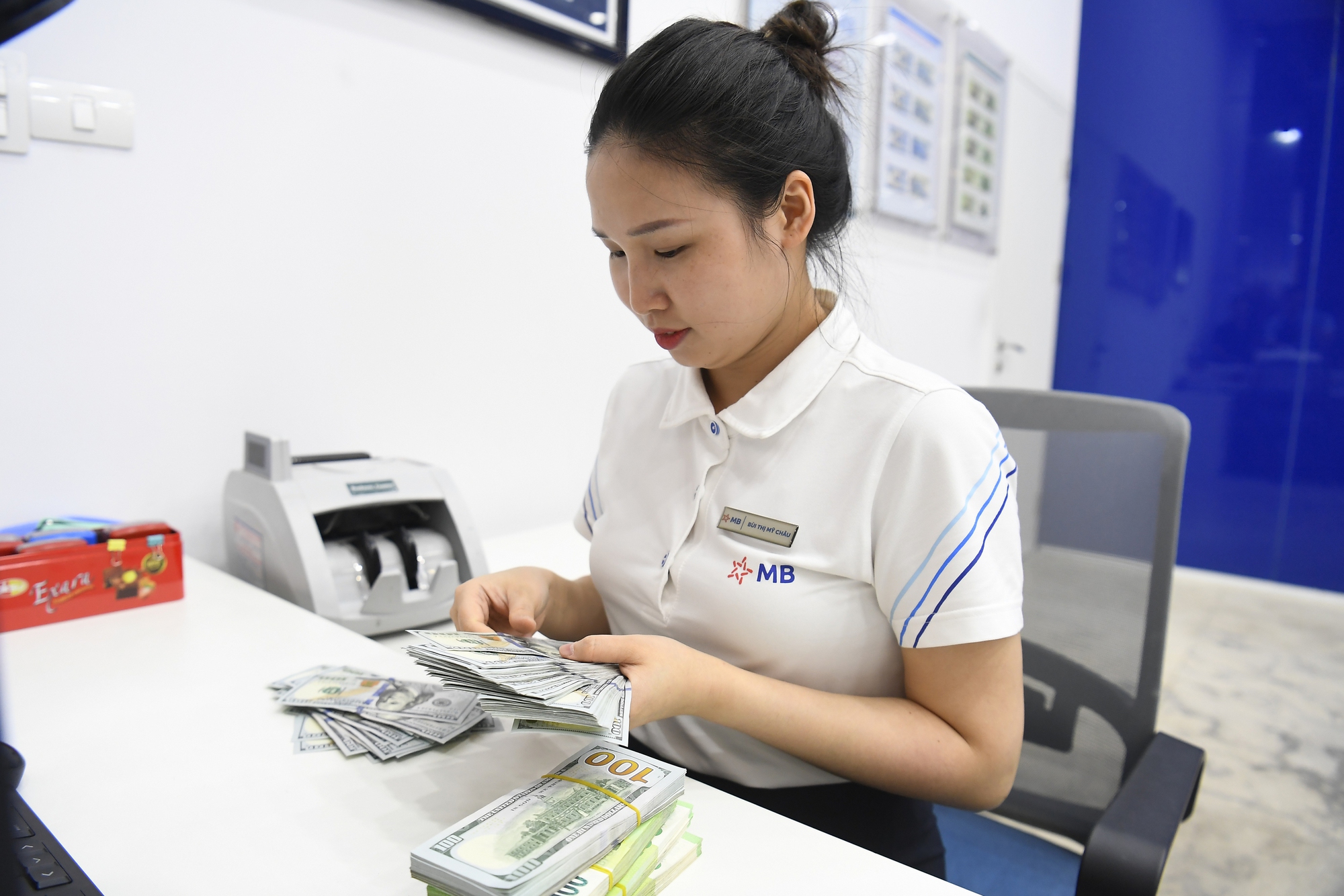 Giá USD tại Việt Nam liên tục tăng, Ngân hàng Nhà nước nói gì? - Ảnh 1