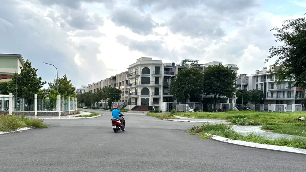 TPHCM tiếp tục công bố các dự án miễn giấy phép xây dựng - Ảnh 1