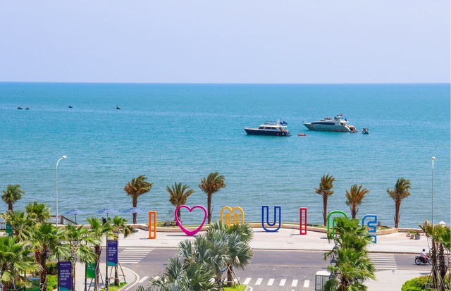 Bãi biển Việt Nam vừa được vinh danh "hàng đầu Đông Nam Á": Địa hình đặc biệt, rất ít khi có bão - Ảnh 1