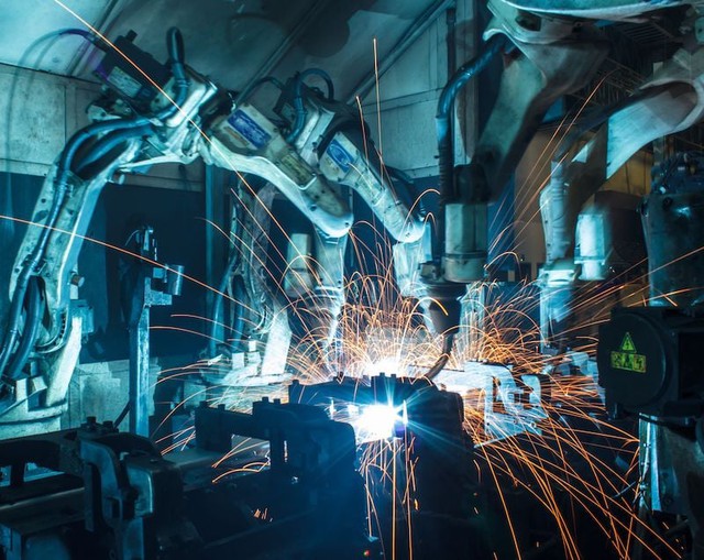 Cận cảnh "nhà máy không đèn, hiếm bóng người" tại Mỹ và Trung Quốc: Nhiều người giật mình sau khi xem ảnh - Ảnh 2