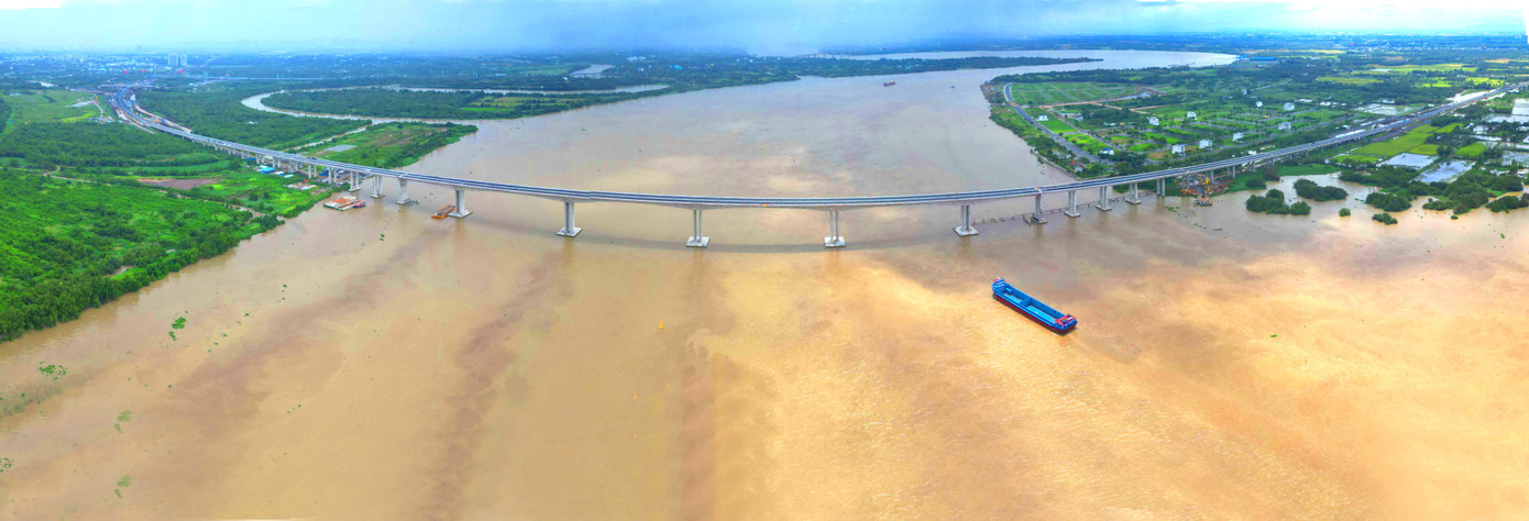 Hình ảnh cầu lớn nhất trên tuyến Vành đai 3 TPHCM trước ngày thông xe - Ảnh 1