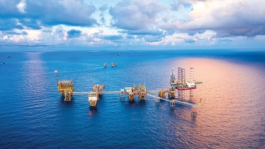 Petrovietnam chiếm 48% tổng doanh thu và 64,8% nộp ngân sách Nhà nước toàn khối doanh nghiệp thuộc Bộ Tài chính trong 6T2025 - Ảnh 1