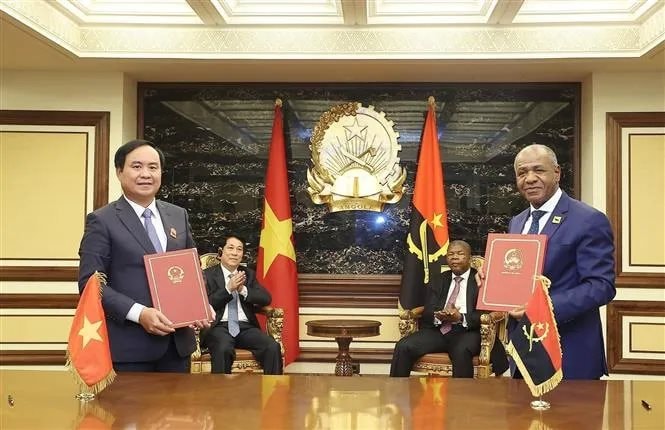 Gặp Chủ tịch nước, Tổng thống Angola đề nghị Việt Nam hỗ trợ trong lĩnh vực nuôi sống hơn 39 triệu dân - Ảnh 3