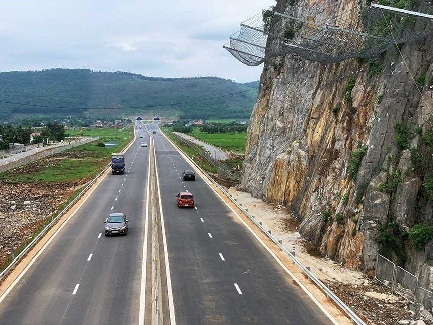 7 đại gia Việt 'đối đầu' tại dự án mở rộng cao tốc Bắc - Nam phía Đông: Xuân Trường vừa "nhập cuộc" với đề xuất đầu tư 60.000 tỷ đồng - Ảnh 1