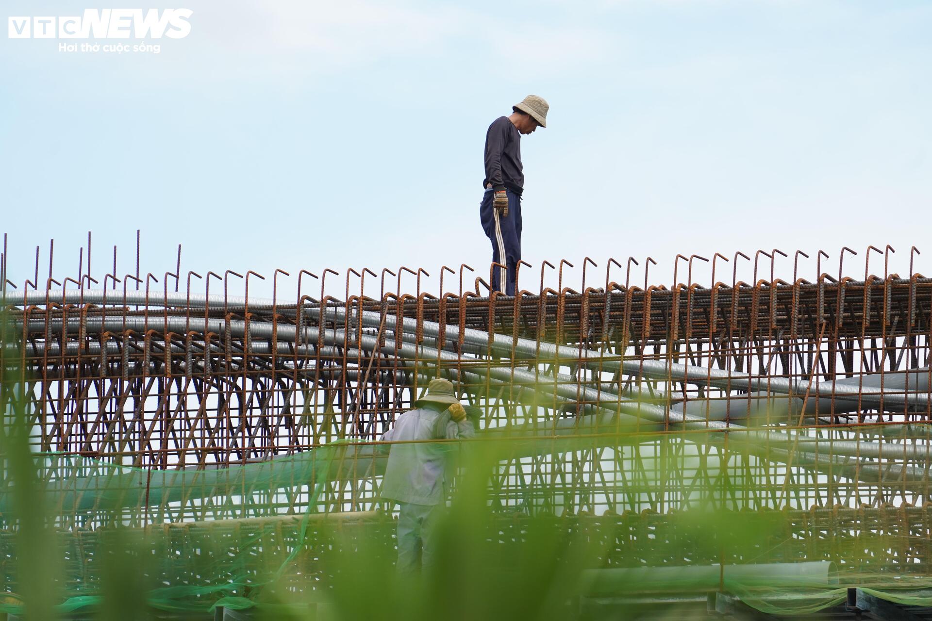 Cận cảnh 'đại công trường' nút giao phức tạp nhất Vành đai 3 - Ảnh 8