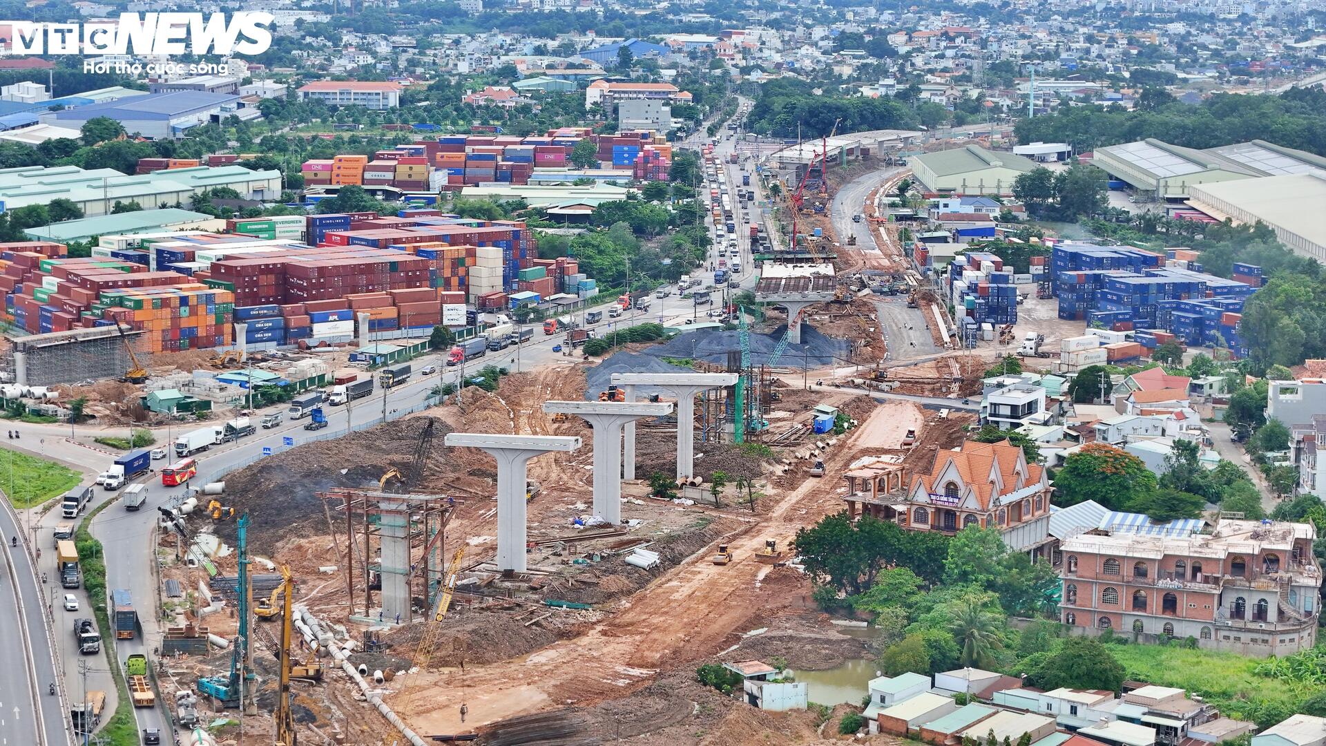 Cận cảnh 'đại công trường' nút giao phức tạp nhất Vành đai 3 - Ảnh 2