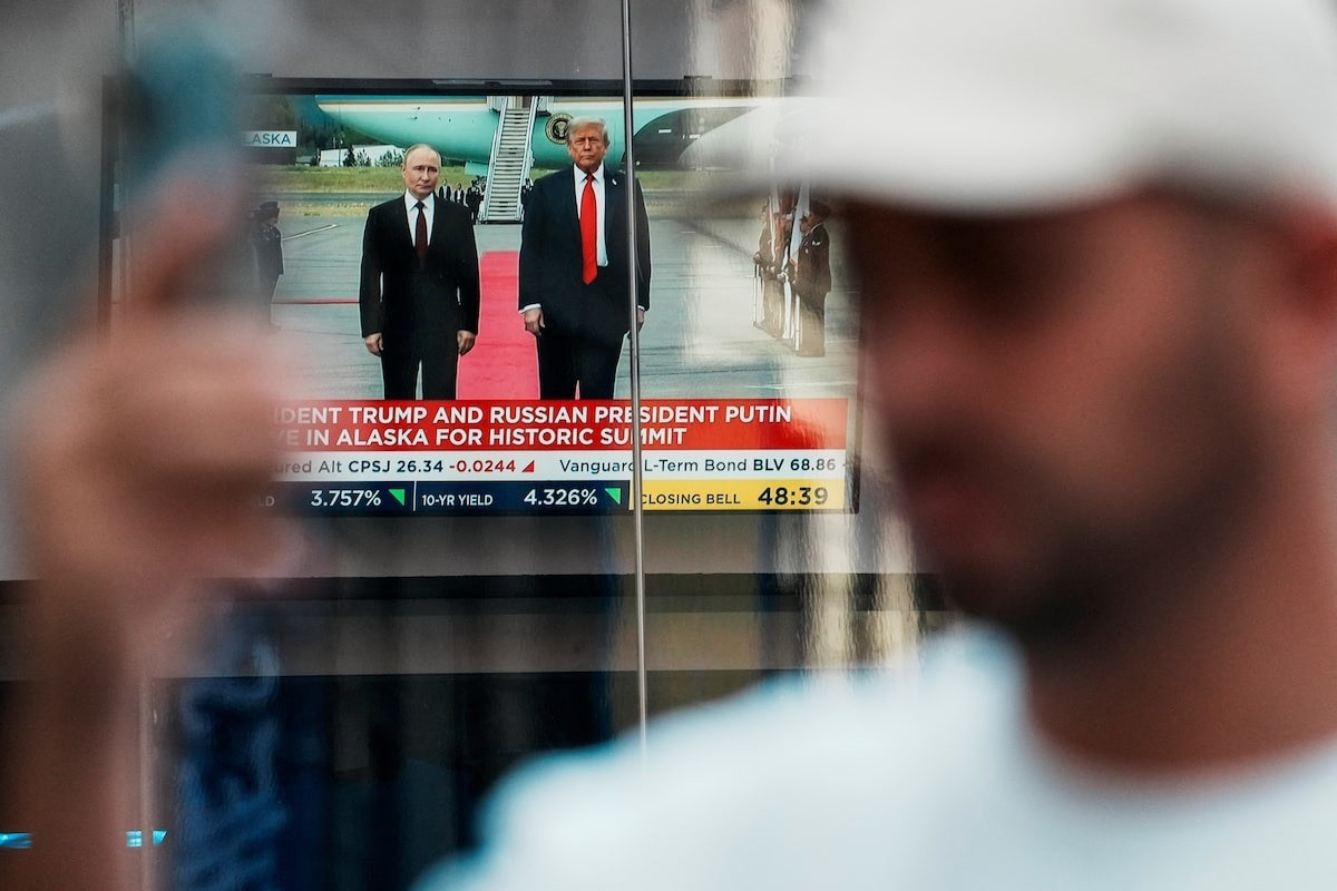 Nhà đầu tư thất vọng trước sự im lặng của hai Tổng thống Mỹ - Nga - Ảnh 1