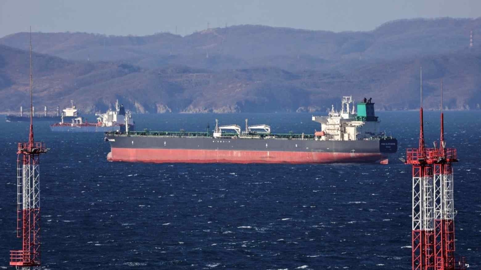 Không còn là lời đe doạ, ông Trump nâng thuế lên 50% đối với Ấn Độ vì mua dầu Nga - Ảnh 1